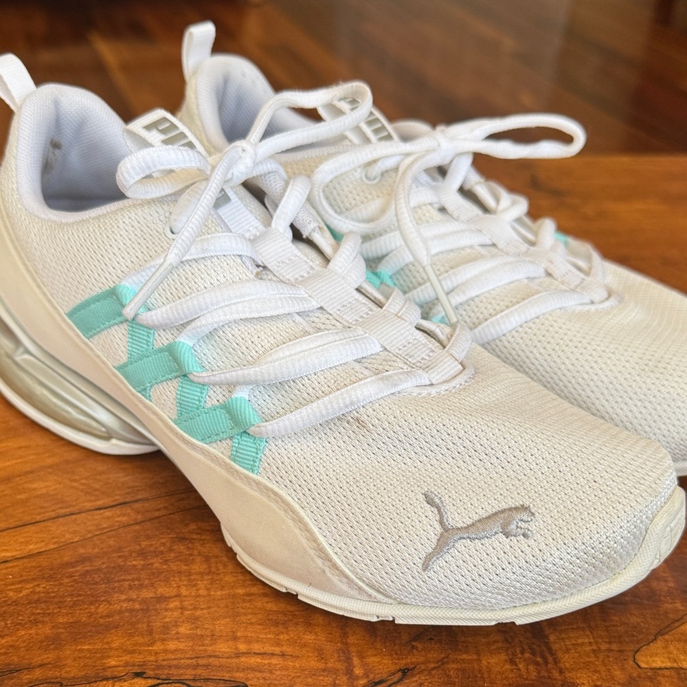 Puma White and Aqua Women’s Athletic Shoes size 7.5